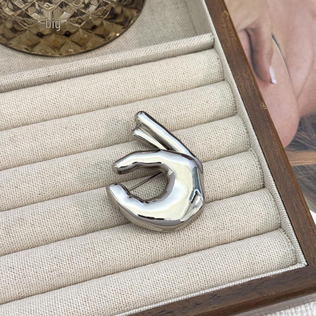 Chic French Retro Geometric Brooch for Jackets & Sweaters