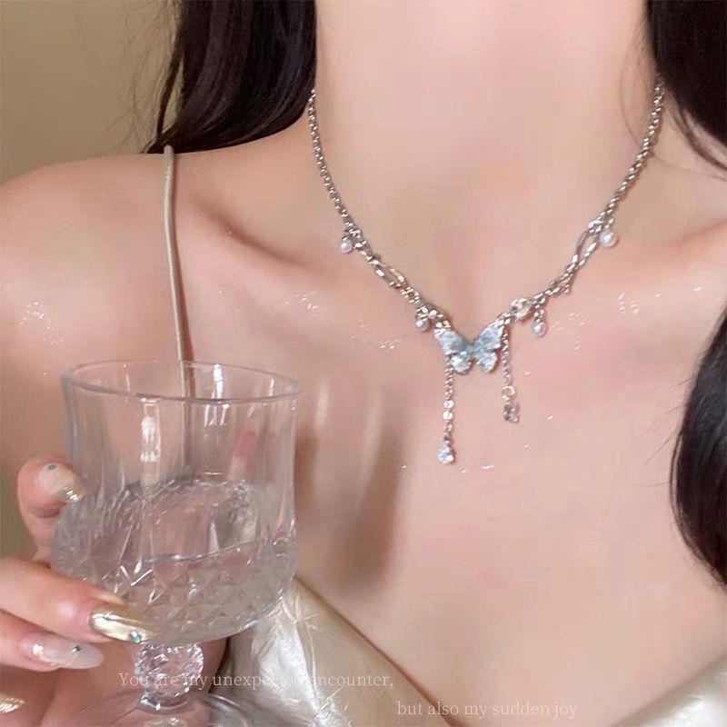 Ice Crystal Gradient Butterfly Tassel Necklace: Elegant Summer Clavicle Chain for Trendy Women.
