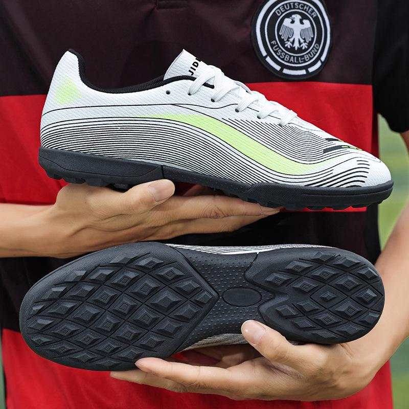 World Cup Low-Top Soccer Shoes for Men, Women & Youth – Studded Training & Competition Sports Footwear