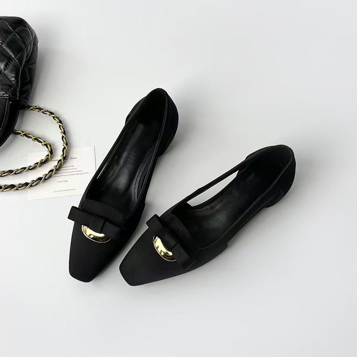 

Версия из овчины~ Французские ретро элегантные туфли с бантом, нежные туфли, женские, с вырезами, вечерний ветер, маленький квадратный носок, с мелким вырезом, одинарные туфли 40