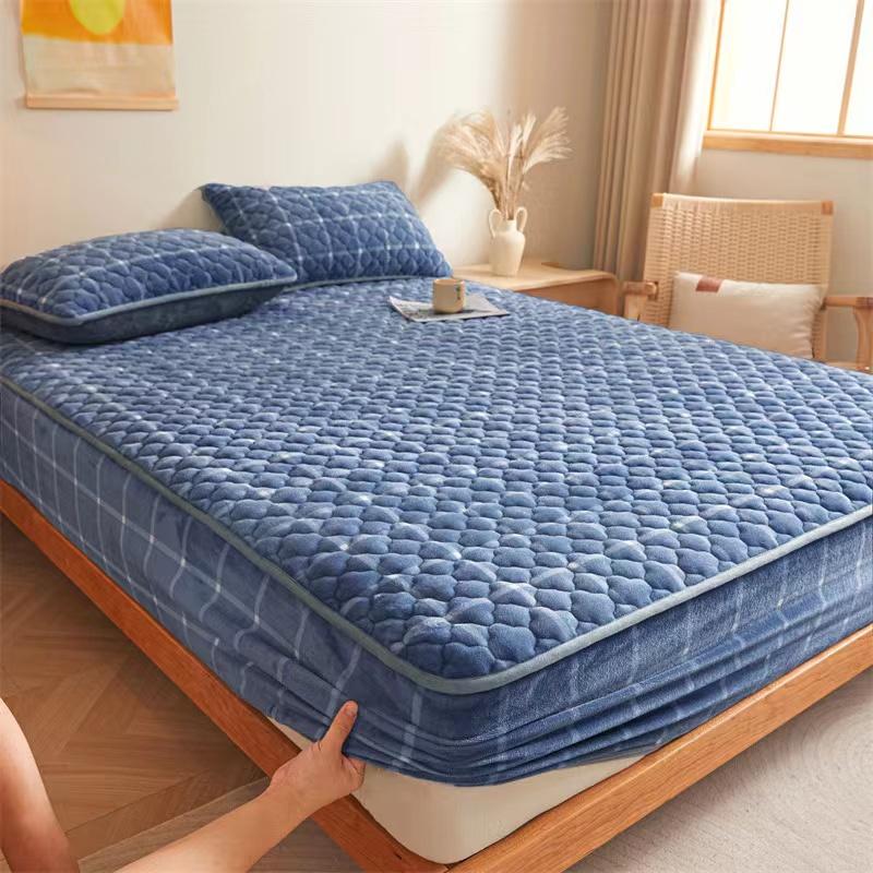 Soft Thicken Velvet Quilted Bed Pad Protector Cover Luxury Flannel Mattress Cover Winter Bed Cover Not Included Pillowcase