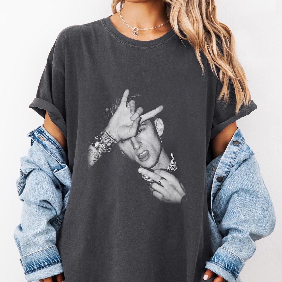 Comfort Colors MGK Lost Americana Tour Shirt, Machine Gun Kelly Middle Finger Lost American Tour  26 Shirt Pop Rock Tee Unisex S