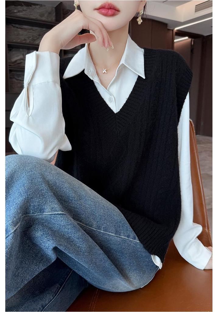 Women's Wool V-neck Diamond Pattern Knit Vest - Versatile Loose Sleeveless Cardigan for Autumn/Winter