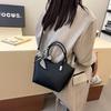 Vintage Commuter Underarm Bag Women'S Fashion Large-Capacity Shoulder Handbag Textured Tote Bag