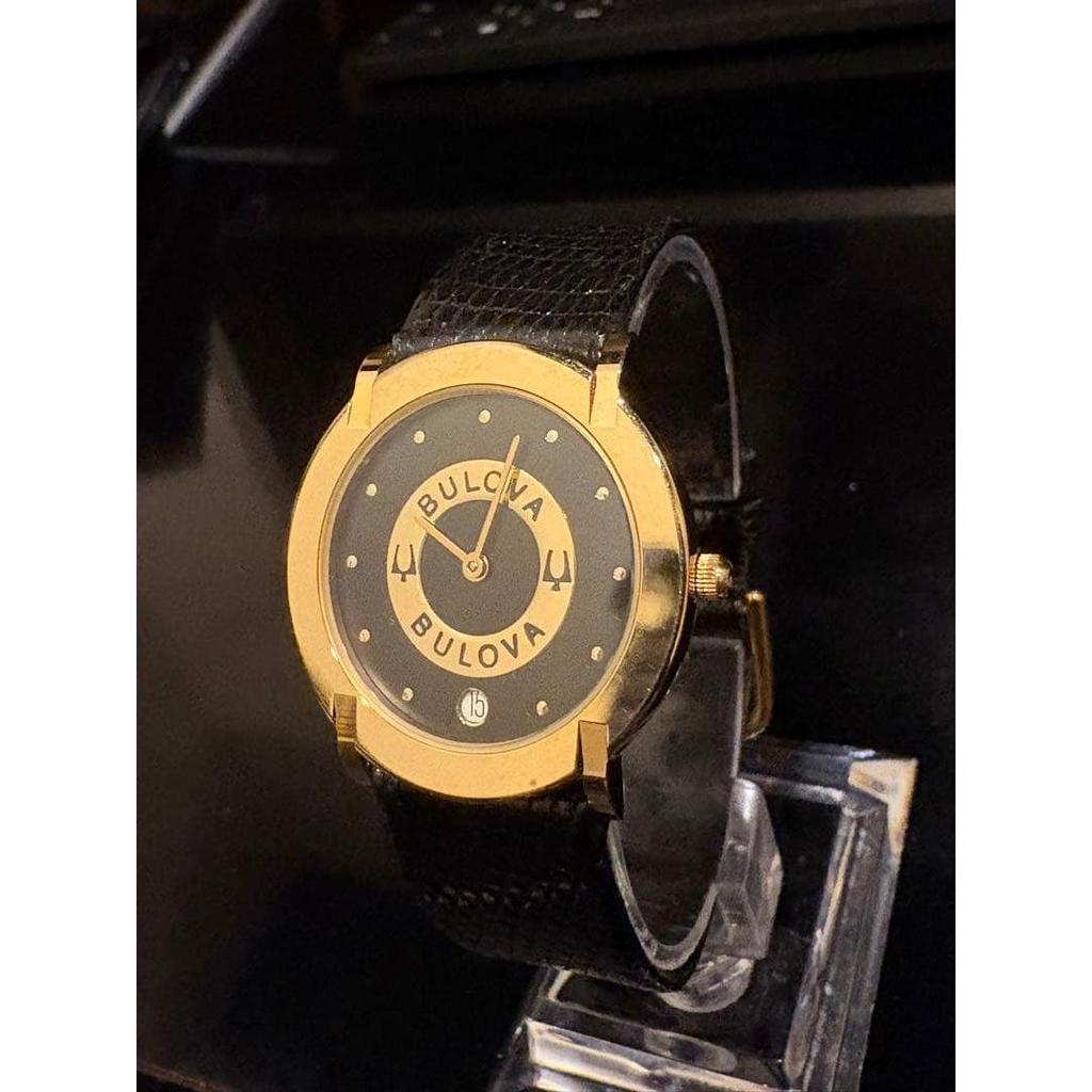 Used  (Rare) Bulova] Bulova quartz watch black/gold