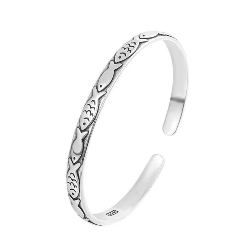

Elegant Fish Shaped Open Bangle Bracelet With Intricate Carving Designs For Women And Girls 1