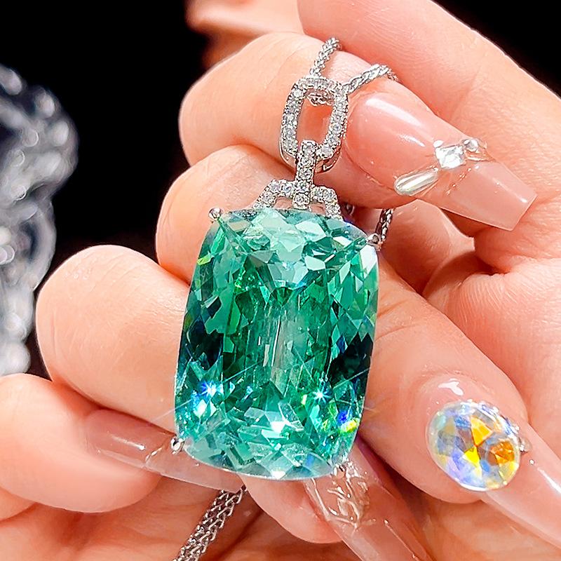 

Ювелирное изделие Симуляция Пара Зеленый Роскошный Кулон Главный Камень 20 * 28