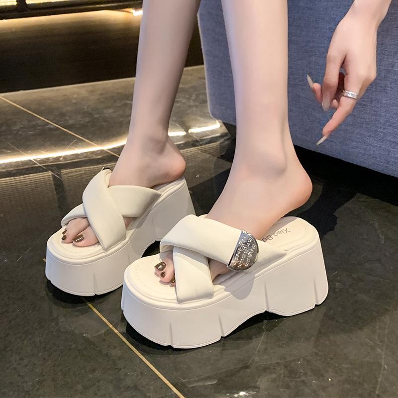 Mode 2025 Sommer Neue Mode Coole Schleppende Damen Kreuzband Dicksohlige Koreanische Version von Lässigen Coolen Slippern Höhenerhöhung 8 CM