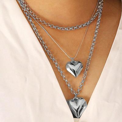 שרשראות ותליונים – מחרוזות ושרשראות