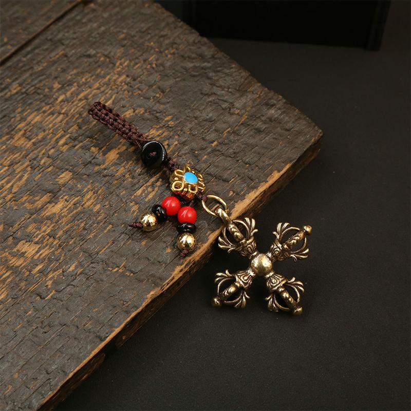 Vintage Copper Vajra Pestle Keychain Pendant Feng Shui Ornament Religious Buddha Home Decorations Antique Brass Desk Decors