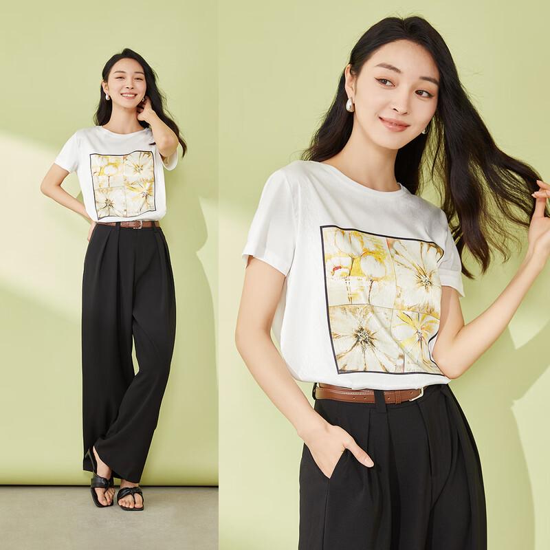 Tatu Women's Embossed Floral Print T-Shirt