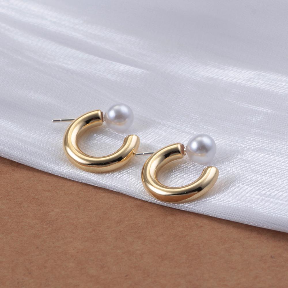 The Latest 925 Sterling Copper Popular Style Is Fashionable Simple Zircon Ear With Elegant Temperament Suitable For Women
