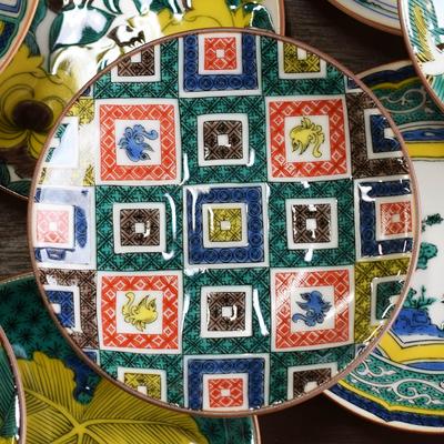 Japanese Storehouse Plate Stylish Kutani Ware Masterpiece Bean Plate Old Kutani Colored Picture Stone Pavement Pattern Pottery Small Plate Serving