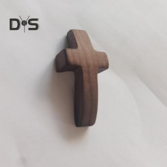 Handcrafted Wooden Fidget Cross Pocket Prayer Cross Fingertip Stress Relief Cross Gadget for Clutching Clinging And Praying Encouragement Gift