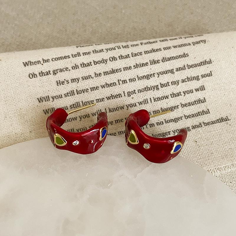 

Красные Серьги-пусеты с цветными бриллиантами в виде капли масла и сердечка, женские, уникальный дизайн, личность, изысканные, легкая роскошь, элегантные, универсальные серьги