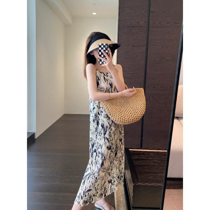 

Smart and elegant, heavy industry pleated double-layer craft printing holiday dress suspender skirt women s summer new S