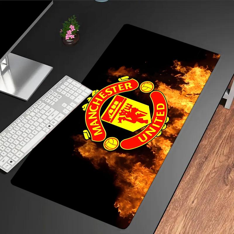 Manchester Crest Mouse Pad, Rubber Base, Mouse Pad for Gamers and Office Use, Gaming Desk , Easy To Clean Mat Christmas Fan Gifts