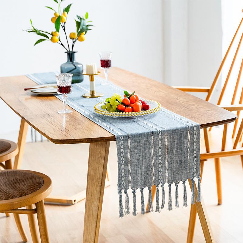 Retro Table Runner Elegant Hand Woven Cotton Linen Dining Table Runner with Tassels for Wedding Home