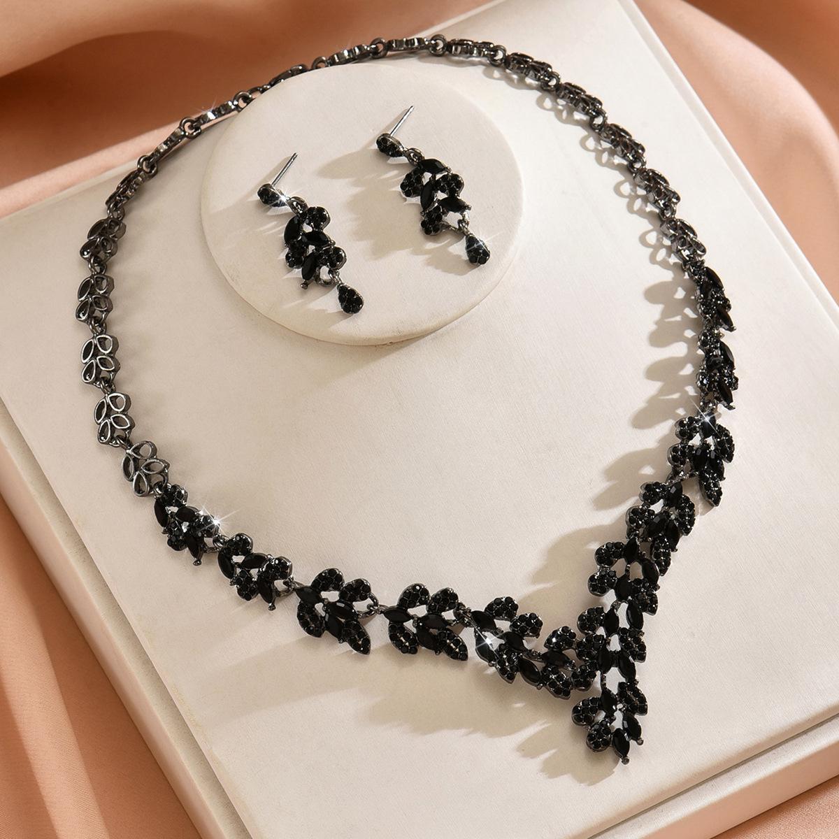 

Bridal Accessories Rhinestones Crystal Necklace Earrings Set Women S Ball Dress Accessories Straight