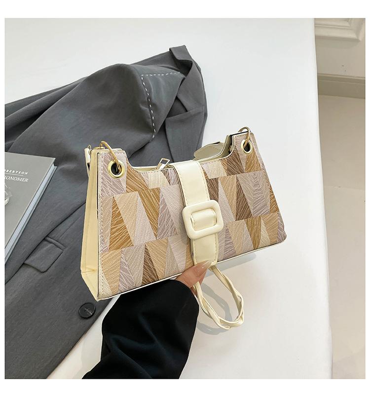 

Новые популярные контрастные цвета, весенний повседневный дизайн текстуры, маленькая квадратная сумка через плечо на одно плечо, подмышку, женская