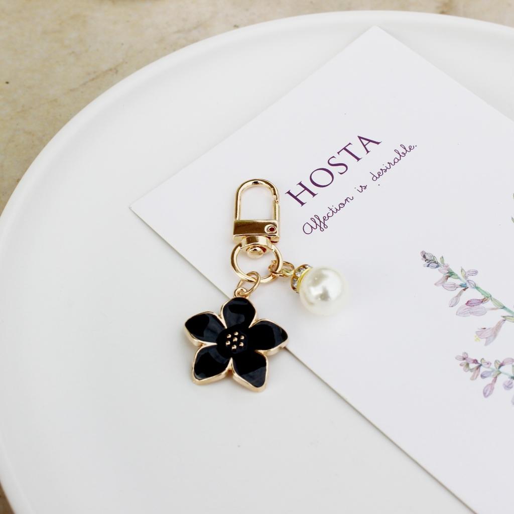 New Lovely Sakura Flower Keychain Pearl Charm Enamel Jewelry Decor Women Bag Charms Key Ring Car Keychain Decor Accessories