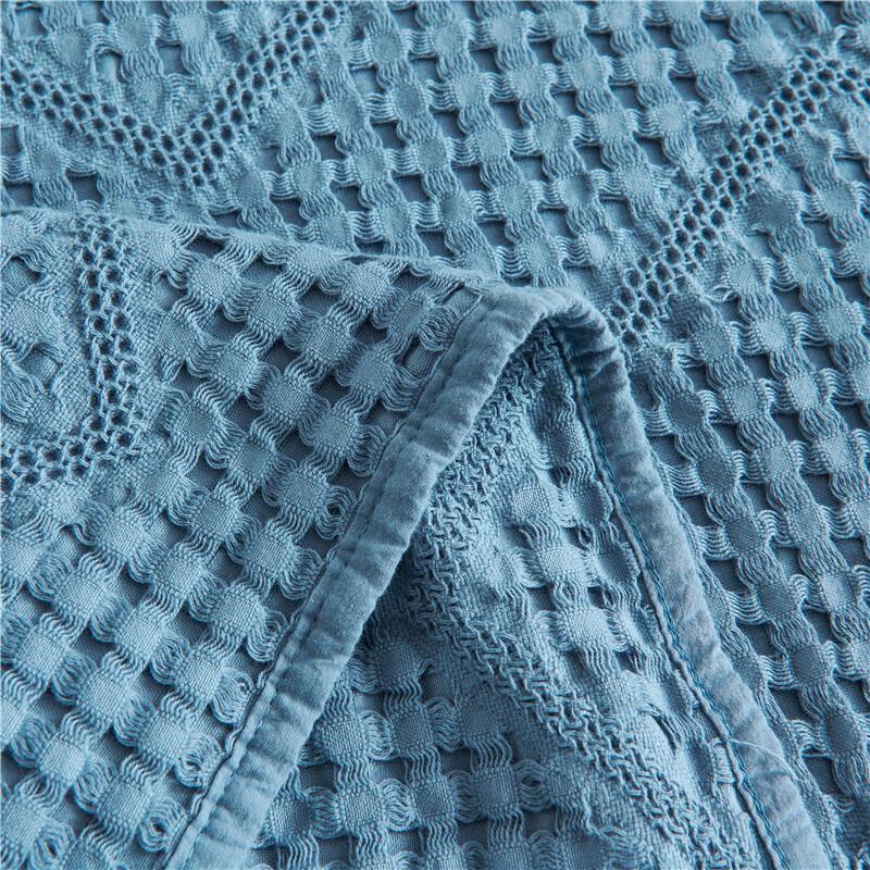 Double-Layer Hollow Knit Towel Quilt
