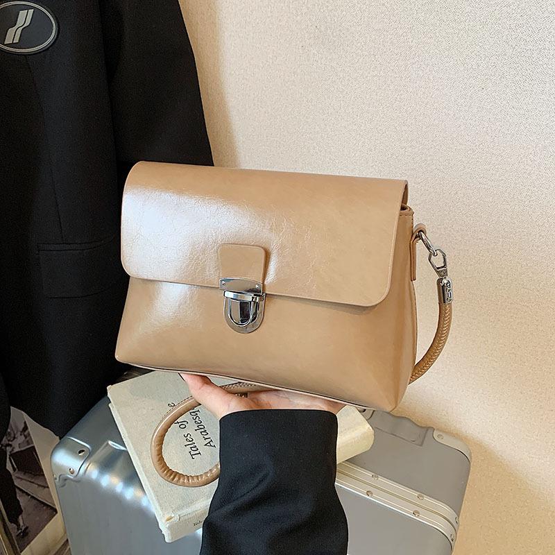 Retro Small Bag Women's Spring and Summer New Versatile Shoulder Messenger Bag Women's Fashion Commuter Small Square Bag