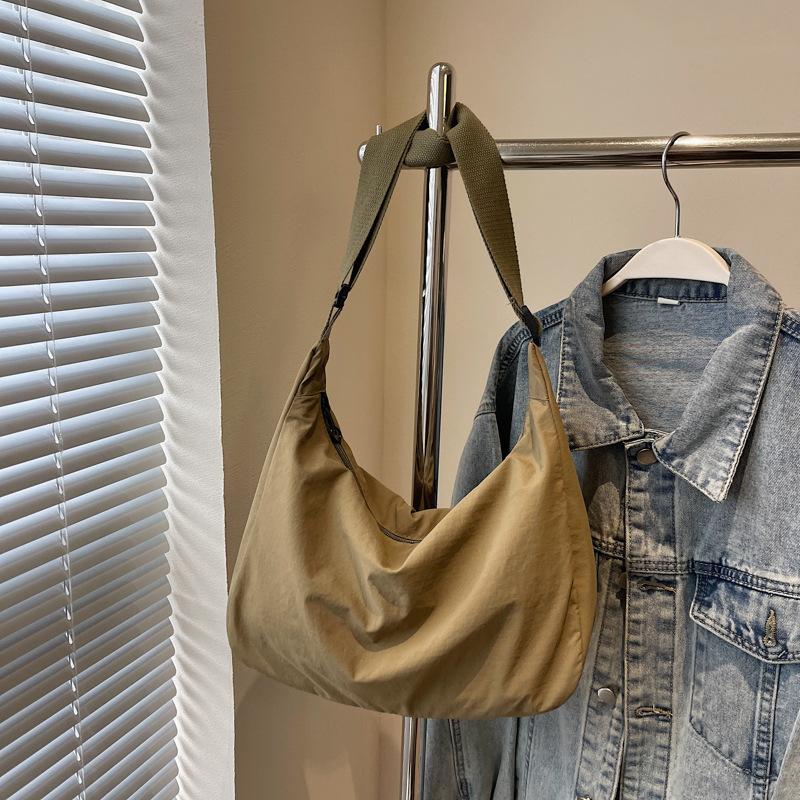 

Simple nylon cloth bag messenger bag spring and summer dumpling bag fashionable versatile large capacity class shoulder bag women s bag хаки