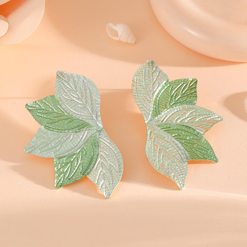 Summer new small fresh metal earrings flower leaves creative women's stud earrings vacation style light luxury earrings