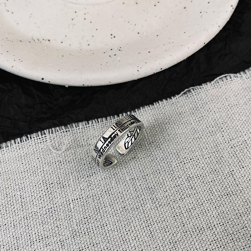 

Stylish Vintage Roman Numerals Adjustable Open Ring For Women In Silver Unique Design J224
