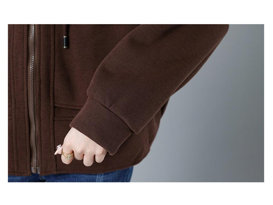 Damski kardigan polarowy z kapturem w dużych rozmiarach - Moda jesienno-zimowa 2024 dla kobiet w średnim i starszym wieku