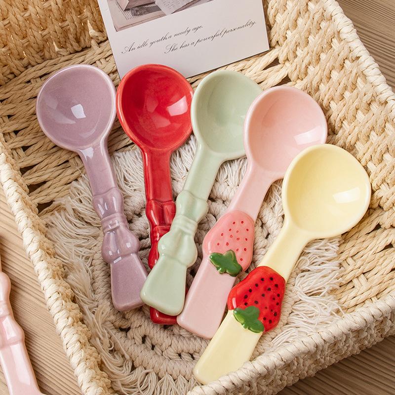 Cute strawberry bow spoon creative girl heart ceramic spoon high value long handle dessert spoon