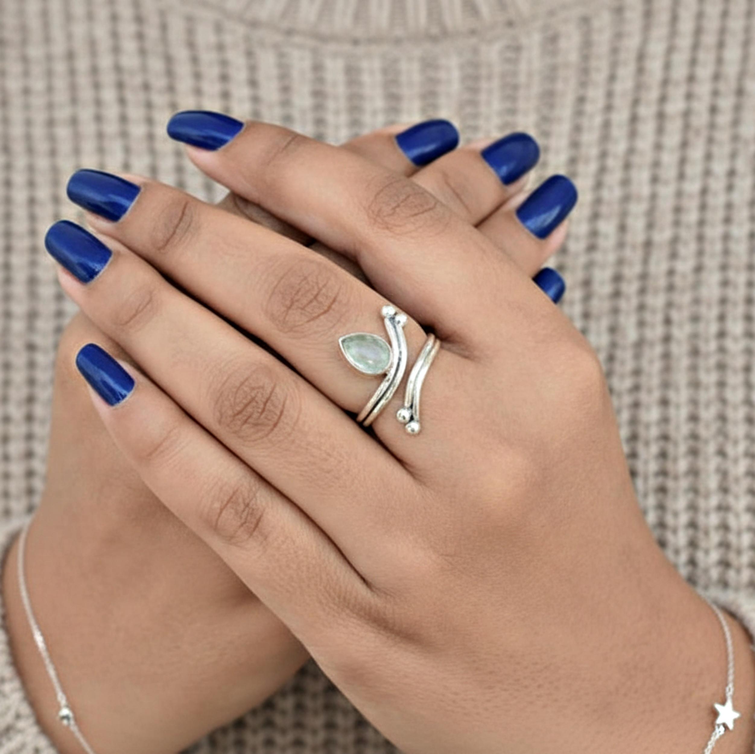 

Натуральное кольцо-стейтмент с пренитом: Серебро 925 пробы, Регулируемое кольцо-обертка с пренитом, Подарок для нее 12 серебряный