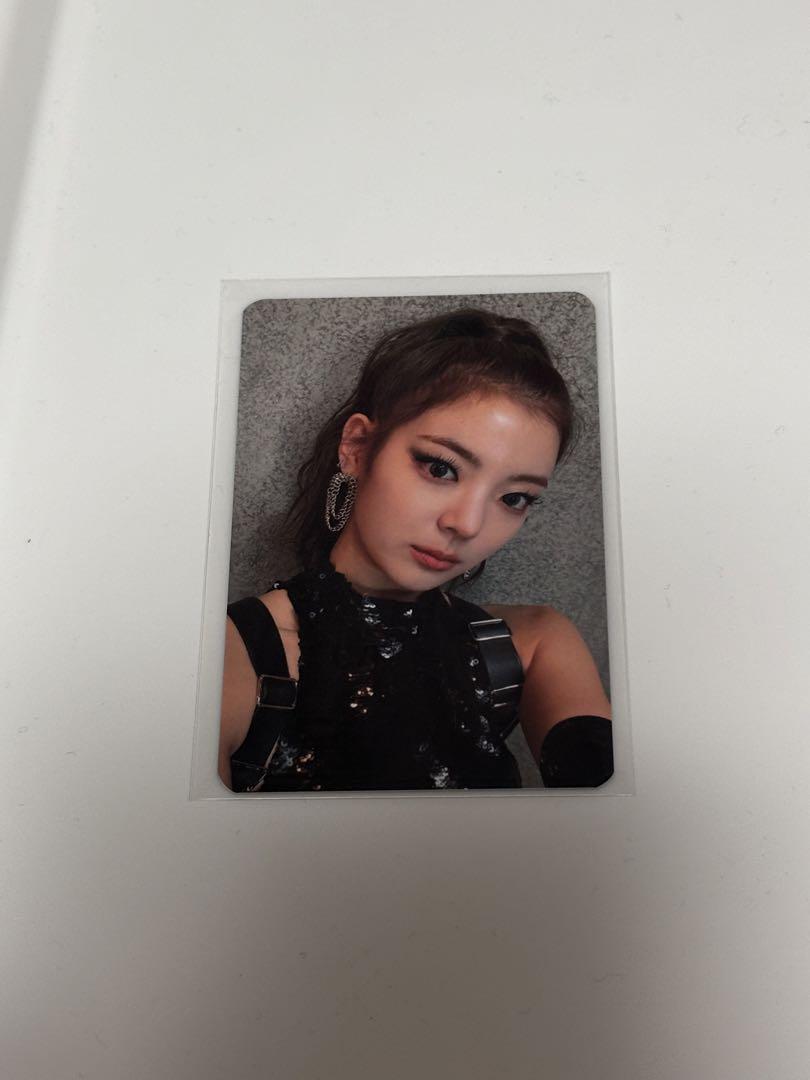 

[USED] ITZY Leah GUESSWHO Trading Card