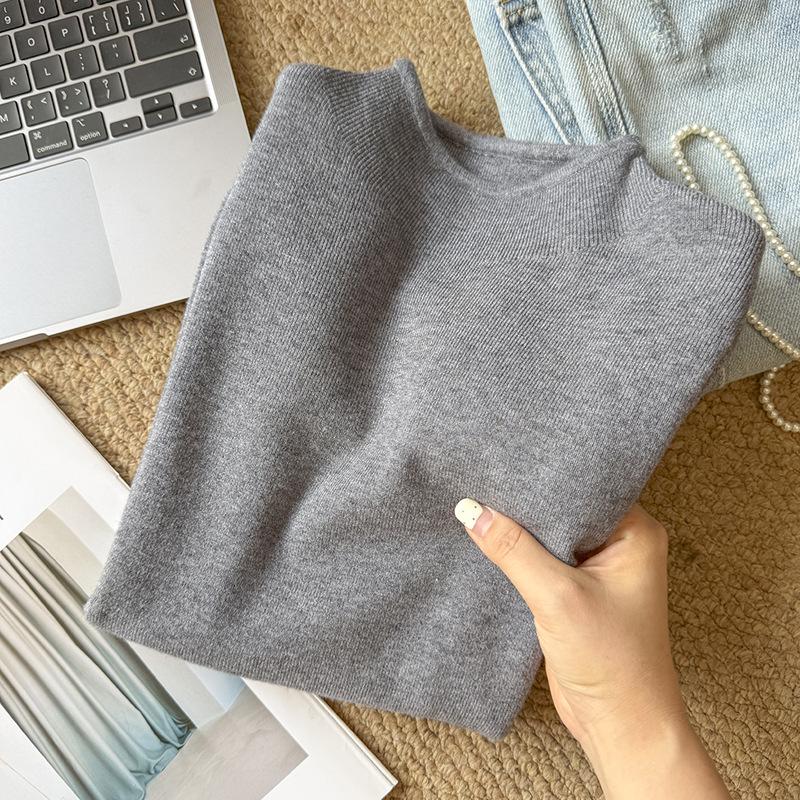2026 Autumn Women's Slim Fit Round Neck Knit Pullover Sweater