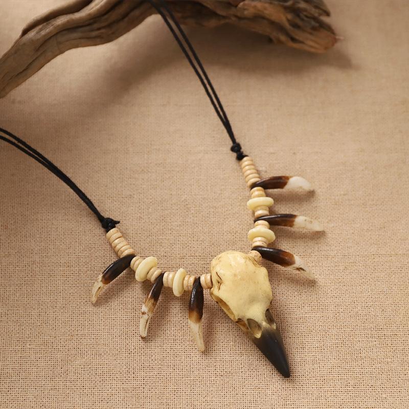 Original eagle bird crow skull dog tooth necklace retro niche crow skull pendant ethnic tribe men and women personalized accessories