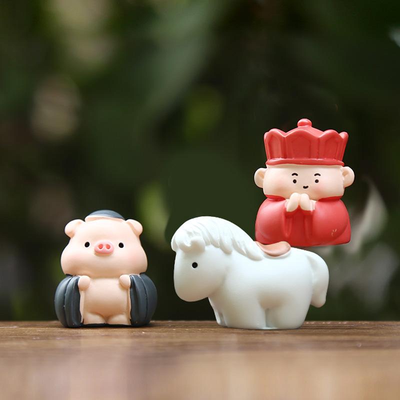 6Pcs Car Mounted Ornament Office Desk Cartoon Cute Workstation Journey To The West Wukong Master Disciple Small Ornament