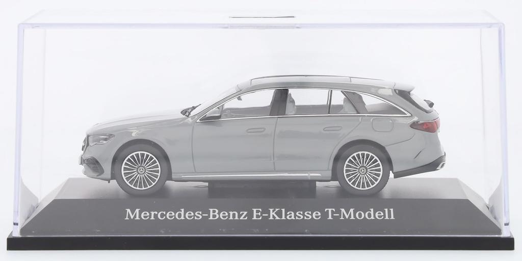 Original Kombi AMG Line Manufaktur Alpingrau [Mercedes-Benz Collection] E-Klasse (S214) 1/43