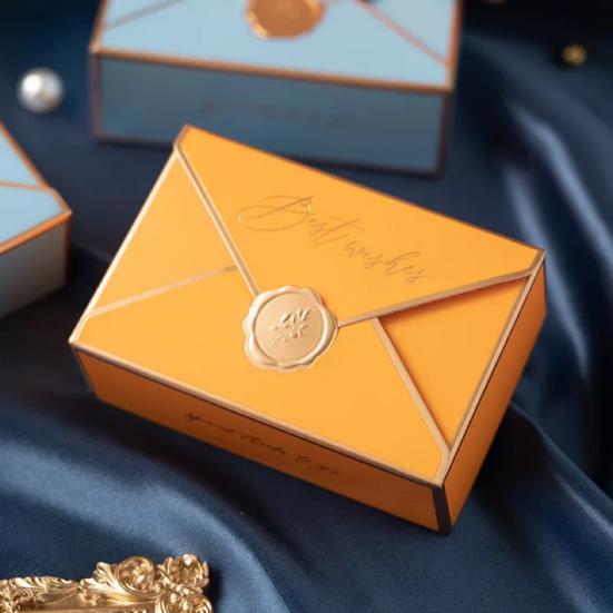 10Pcs Lightweight Candy Box Fine Workmanship Paper Decorative Portable Gifts Candy Case for Wedding