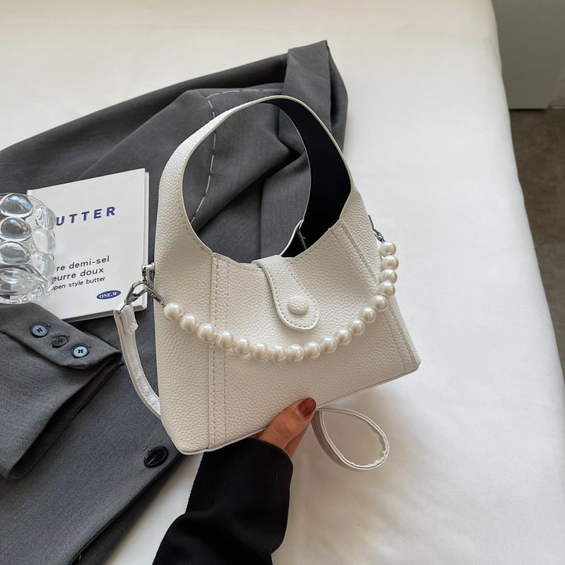 Chic Simple Solid Color Pearl Chain Tote Bag For Trendy Summer Casual Outfits