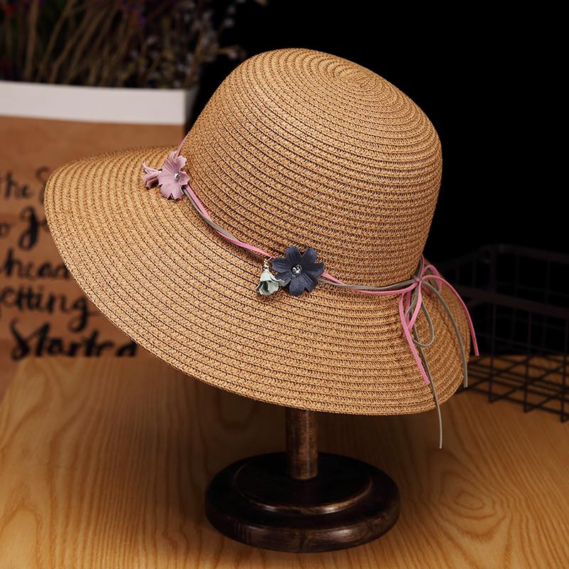 Women's Foldable Summer Beach Hat - Large Brim, Anti-UV, Floral Straw Sun Protection Hat