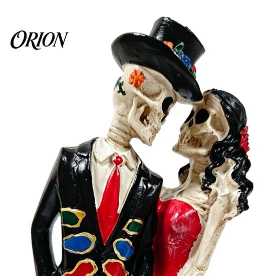 Romantic Gothic Statue Skeleton Couple Statue, Figurine, Resin Hand-painted Figurine Man And Woman Sculpture for Halloween Table Decor Decorative