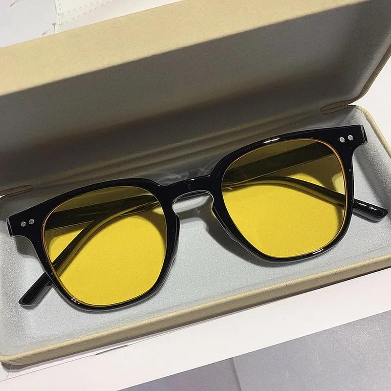 Fashion Retro Square Sunglasses Rivets Sunglasses UV400 Shades Women Summer Vintage Sun Glasses Men Luxury  Design Eyewear