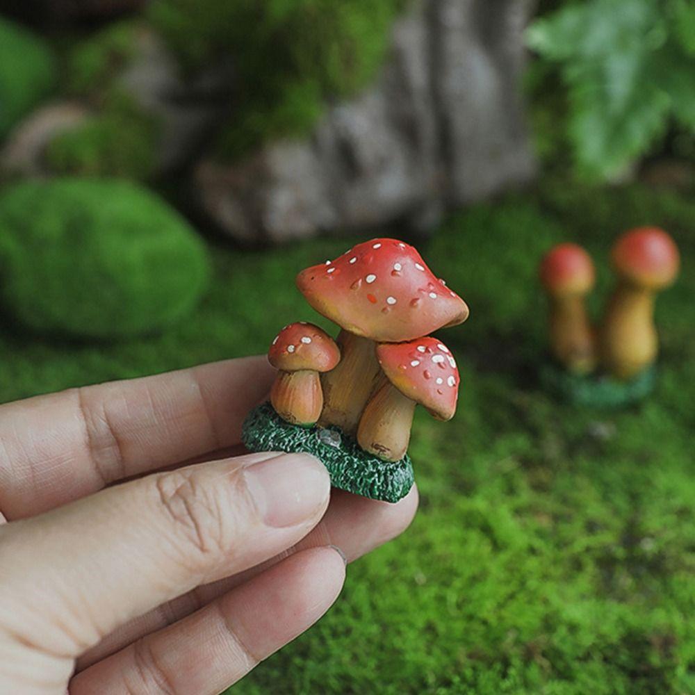Cute Simulation Mushroom Resin Mushroom Ornaments Miniature Figurines Mushroom Statue  Desk