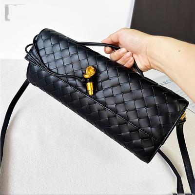 Trendy Horizontal Portable Dinner Bag, Medieval Organ Bag, High-end Baguette Bag, Shoulder Messenger Bag, Woven Bag.