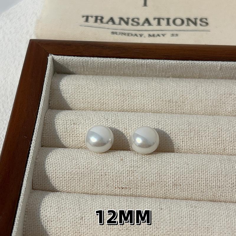 Wine red pearl mosquito coil disc ear clips, no ear piercings, painless earrings, simple and fashionable commuter temperament stud earrings