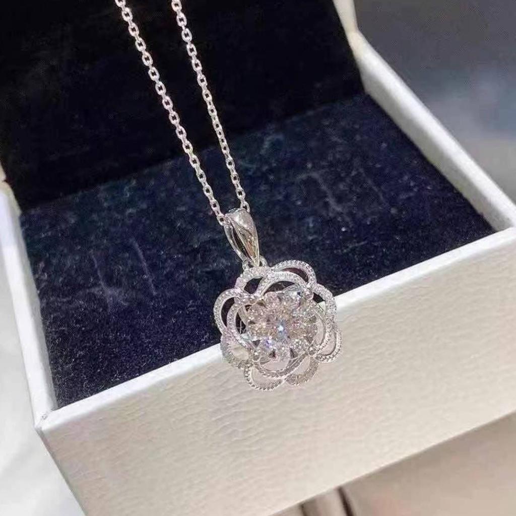 Women Sparkling Floral Pendant Necklace with Layered Flower Design Elegant Statement Jewelry for Daily Wear and Special Occasions
