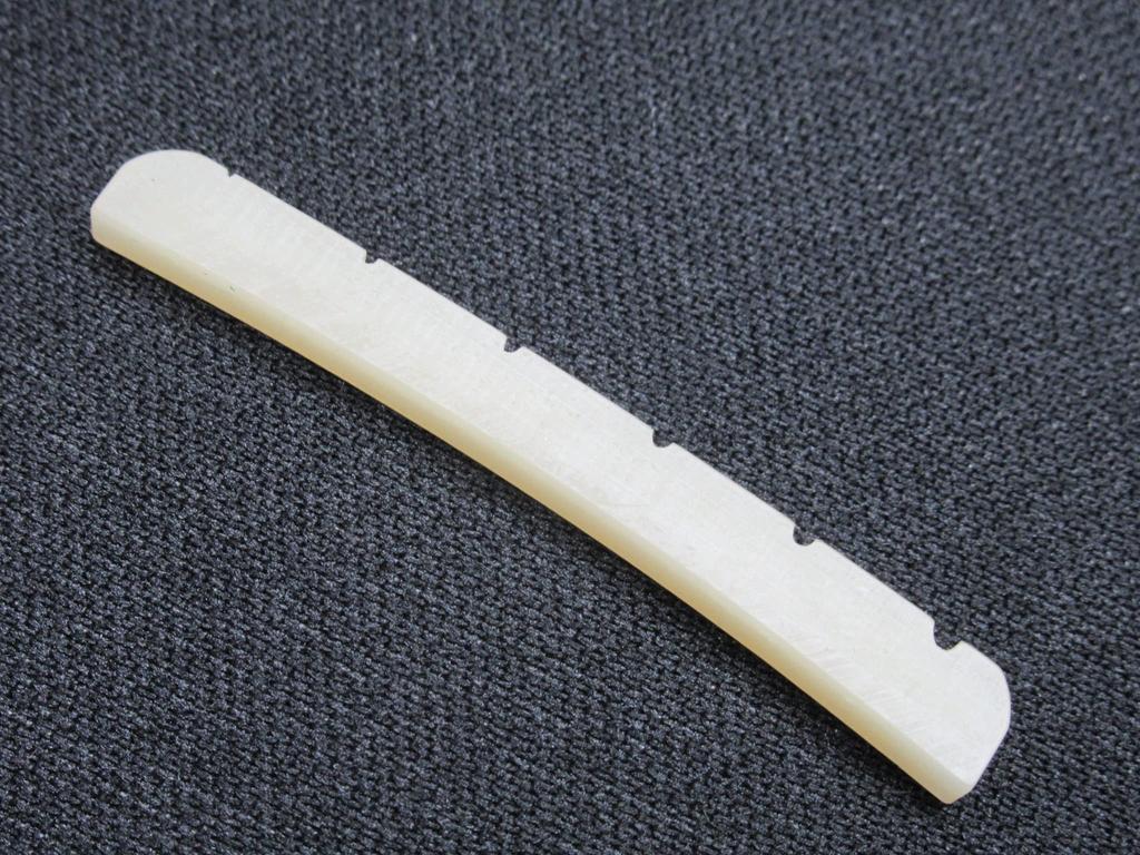 For curved bottom made of cow unbleached grooved shaped nut 43mm wide Fender, type, bone, general-purpose (shaped nut),
