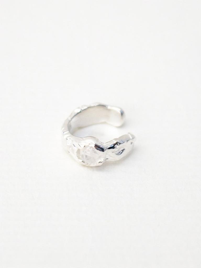 Flit Sand Texture Ear Cuff (Moonstone)