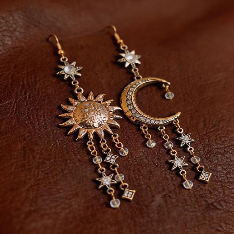 Orecchini Pendenti Bohémien Sole Luna Stella con Nappe Lunghe Accessori Gioielli Retrò Per Donne e Ragazze